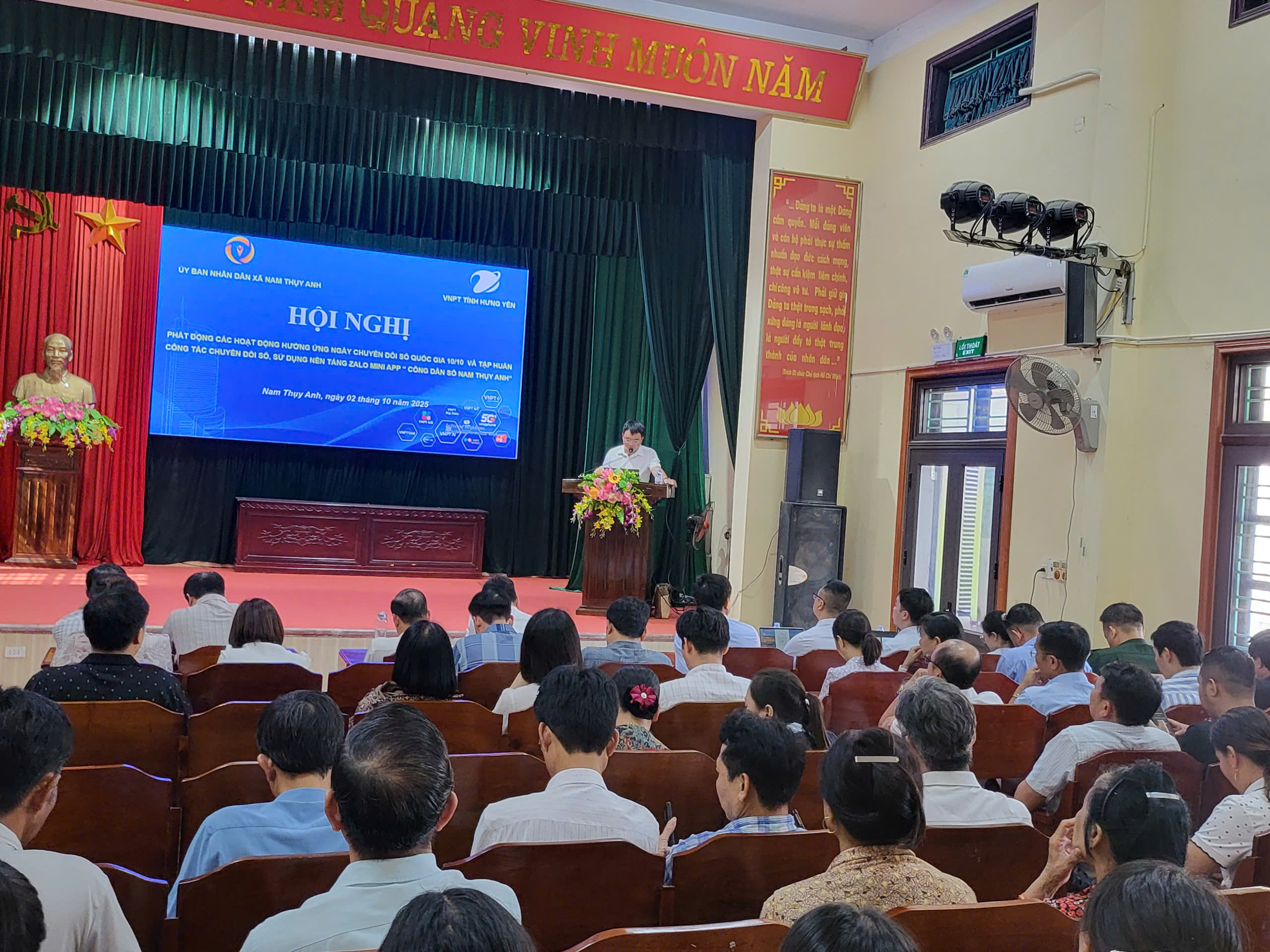 NAM THỤY ANH TỔ CHỨC HỘI NGHỊ PHÁT ĐỘNG HƯỞNG ỨNG CÁC HOẠT ĐỘNG NGÀY CHUYỂN ĐỔI SỐ QUỐC GI 10/10 VÀ TẬP HUẤN SỬ DỤNG NỀN TẢNG ZALO MINI APP " CÔNG DÂN SỐ NAM THỤY ANH"